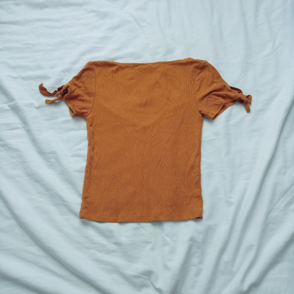 DONATED! F21 Yellow Crop Top - Picture 3 of 5